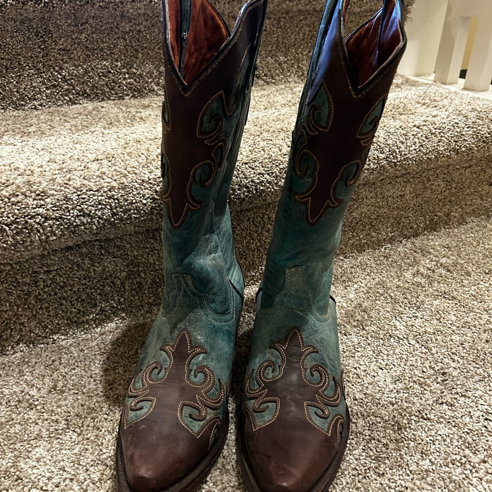 Gorgeous turquoise and brown Corky’s Corral cowboy boots.